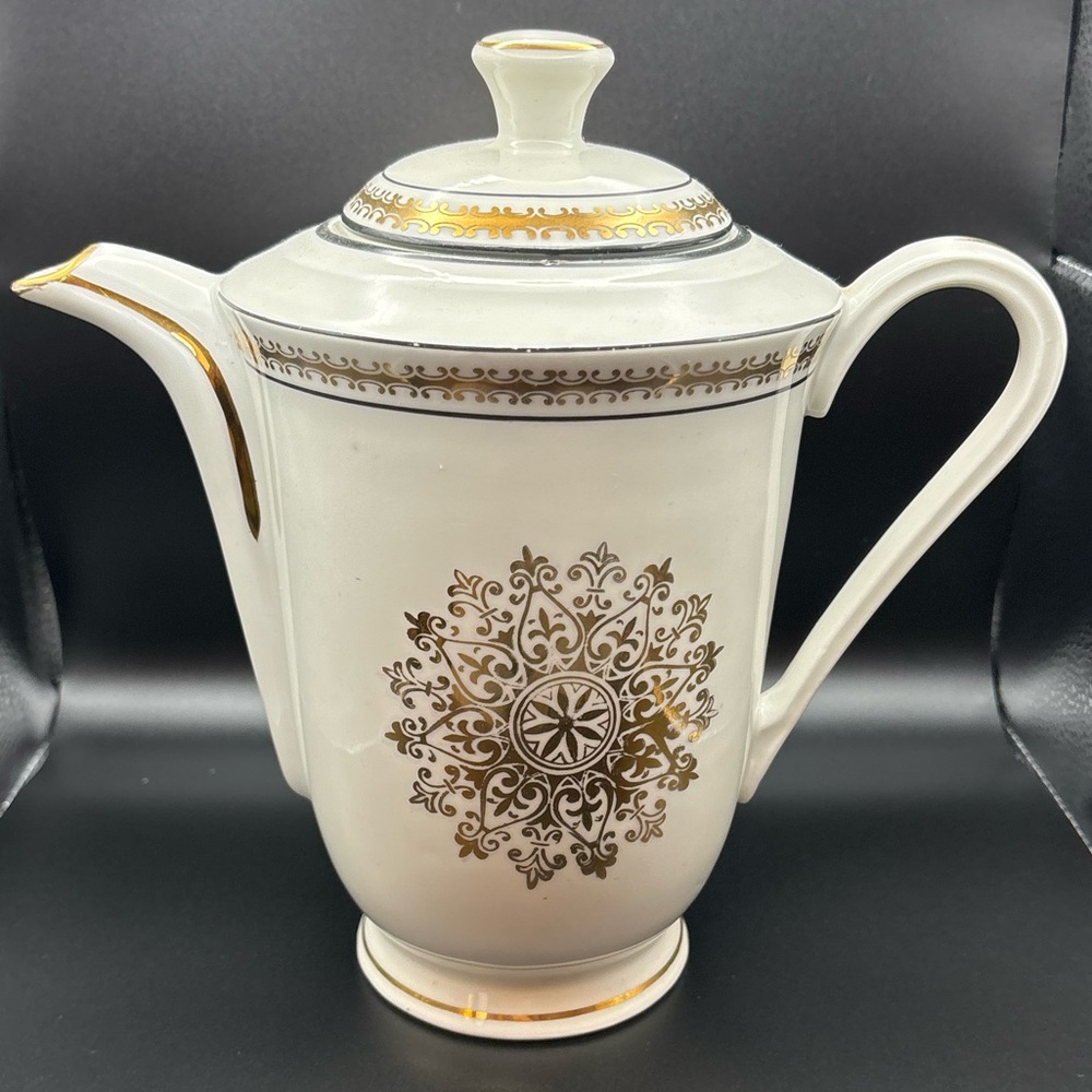 Antique Porclain Tea Pot, Pillivyut Made in France